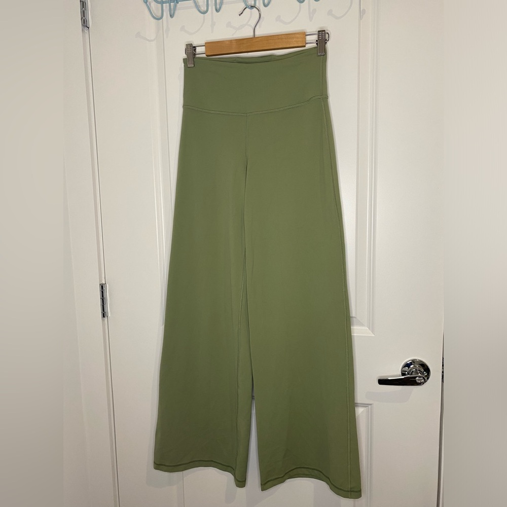Athleta Elation Wide Leg Pant Size Small